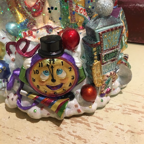 Christopher Radko Musical Snow Globe - Picture 8 of 12